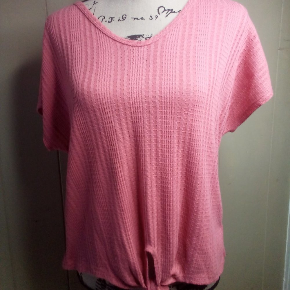 Paper Crane Shirt Blouse M Short Sleeve V-Neck Textured Pink Peach